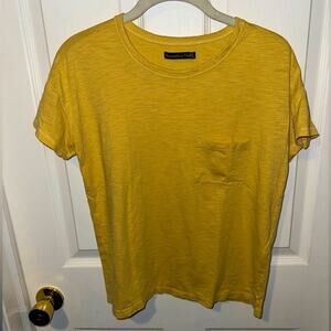 Abercrombie & Fitch Yellow Short Sleeve Tee Size Small